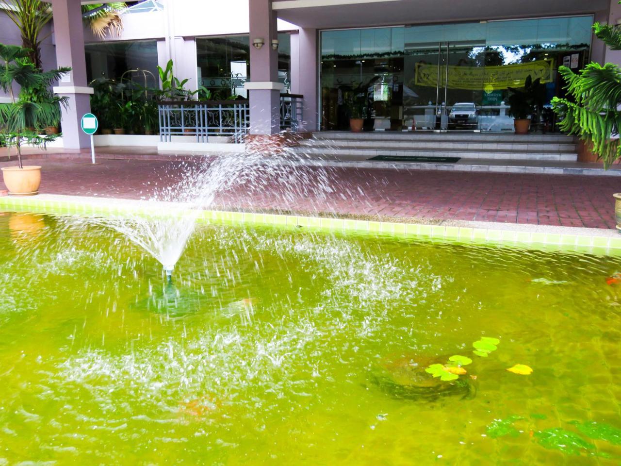 Starlodge Kampong Jerudong Esterno foto